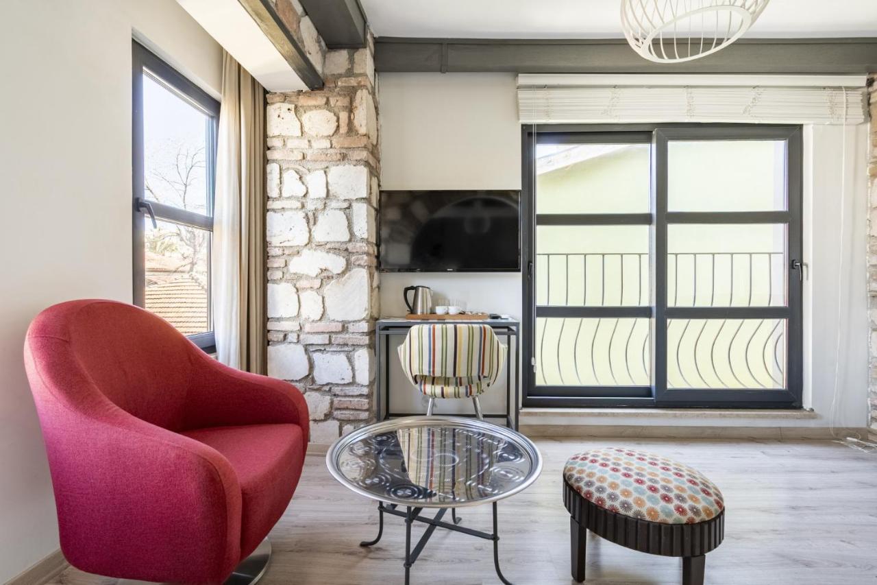 Apartamento Lovely Studio Flat Near Hadrians Gate Antalya Exterior foto
